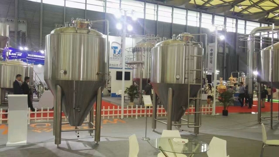 Chłodzony stożkowy fermentator ze stali nierdzewnej o dużej mocy 1000L