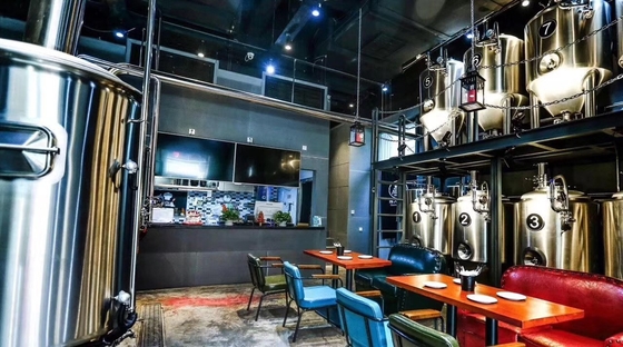 Półautomatyczna drobnoprądowa maszyna 500L do browaru lub restauracji