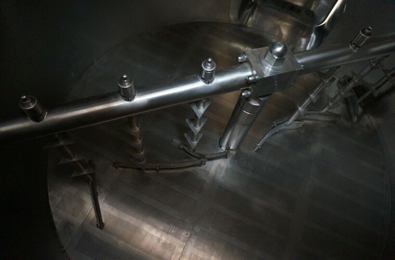 Semi Auto Bright Beer Tank System parzenia piwa ze stali nierdzewnej Ogrzewanie parowe
