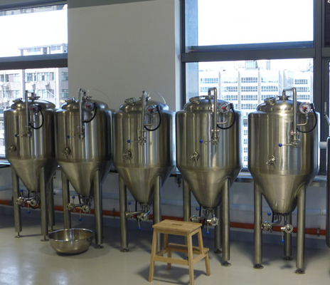 20 Bbl Brewhouse Urządzenia do zaparzania ze stali nierdzewnej Ogrzewanie parowe 3Mm Grubość