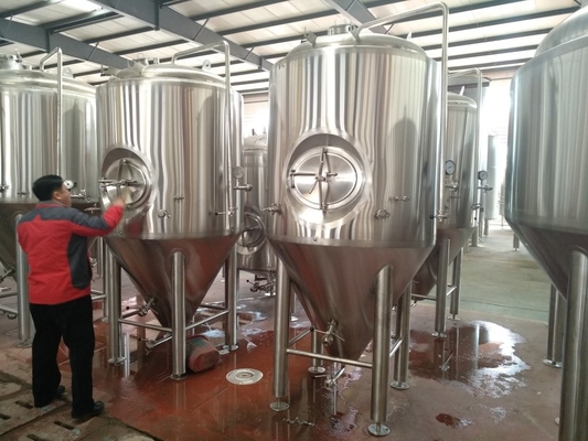 2400l zbiornik z płaszczem fermentacyjnym do zbiornika fermentacyjnego ze stali rzemieślniczej 304 zbiornik z kamieniem do karbonatyzacji
