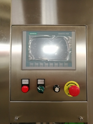Automatyczna maszyna do napełniania butelek Sus304 3 w 1 do piwa / napoju gazowanego