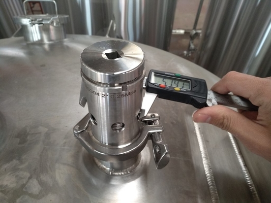 Conical Fermentation Tank Conical Brewing System Beer Urządzenia do parzenia