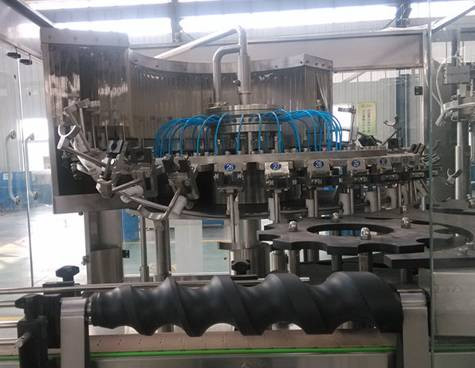 Big Capacity Automatic Beer Bottling Equipment 3 w 1 5000 Bph - 6000 Bph
