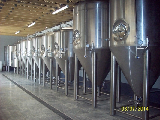 Urządzenia do parzenia piwa ze stali nierdzewnej Pro 10BBL Fermentation Tank Four Legs
