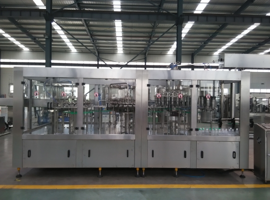 6000 BPH Automated Beverage Bottling Equipment Mycie Napełnianie maszyny zamykające