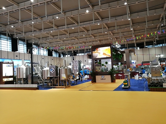 Piwo 2000bph Linia Canning z puszką Depalletizer Machine